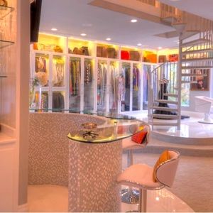 Meet your Posher, Kay